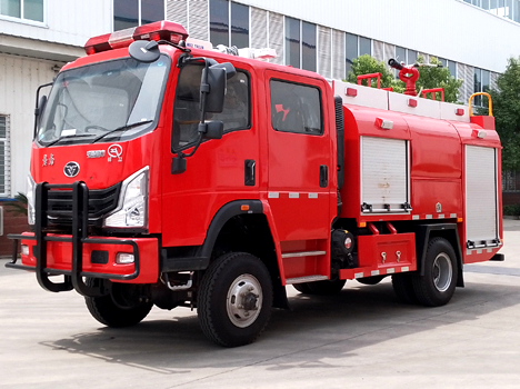 消防车厂家温馨提示雨雪天气行车注意事项