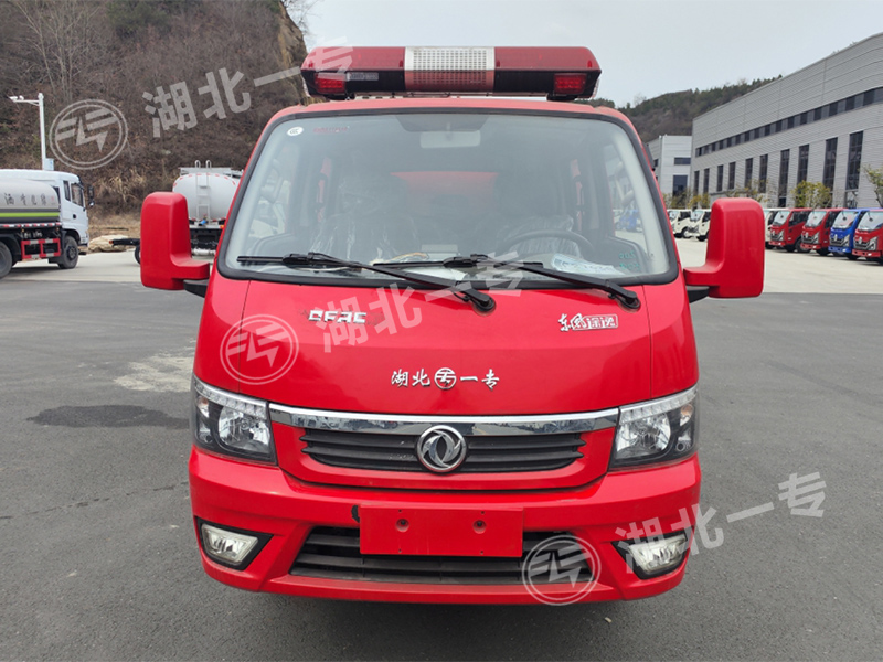 东风途逸水罐消防车