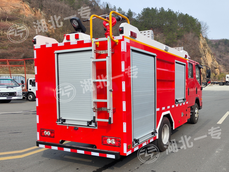 福田H2泡沫消防车