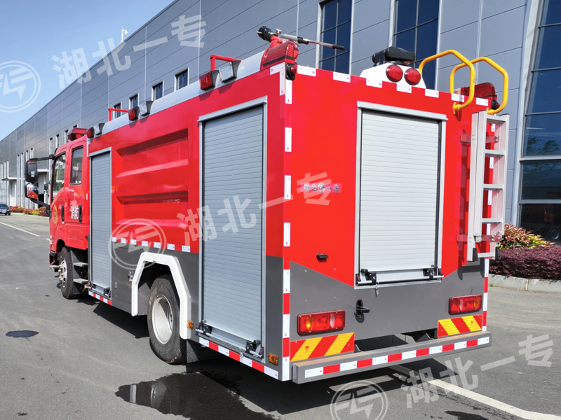 东风新汽水罐消防车