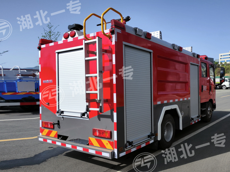 东风新汽水罐消防车