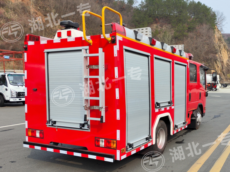 江西五十铃水罐消防车