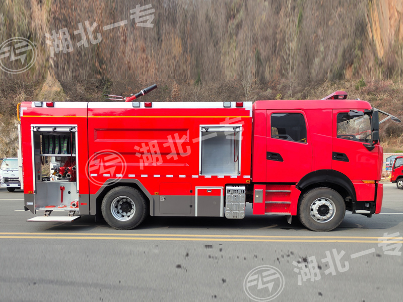 东风天龙泡沫消防车