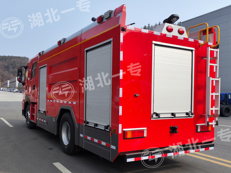 东风天龙泡沫消防车