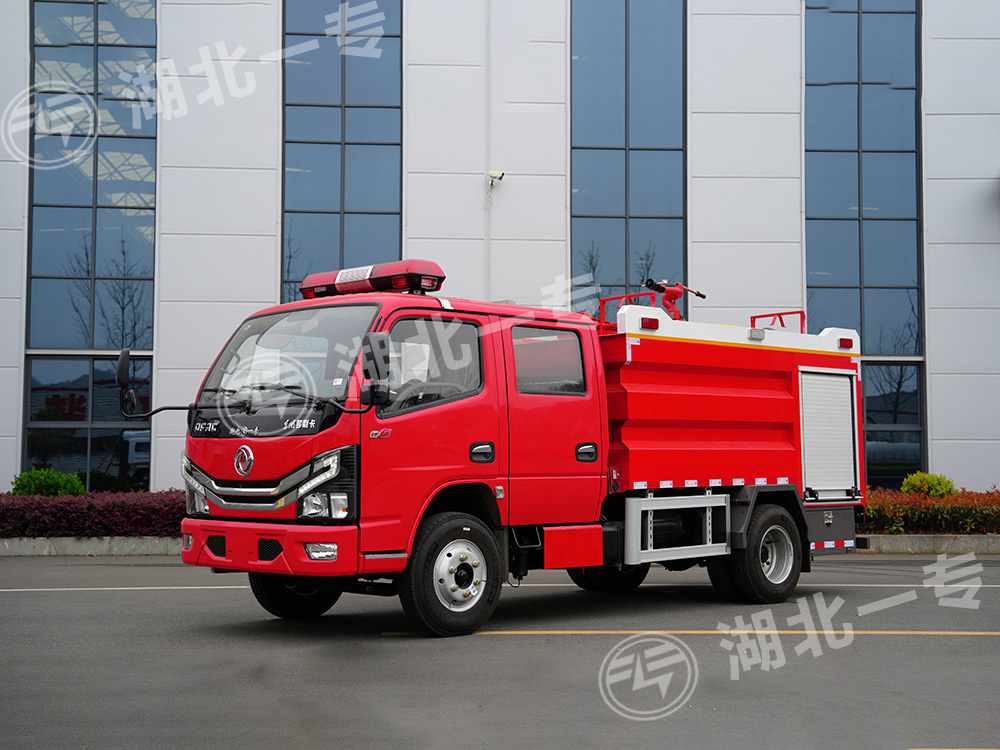 东风多利卡水罐消防车