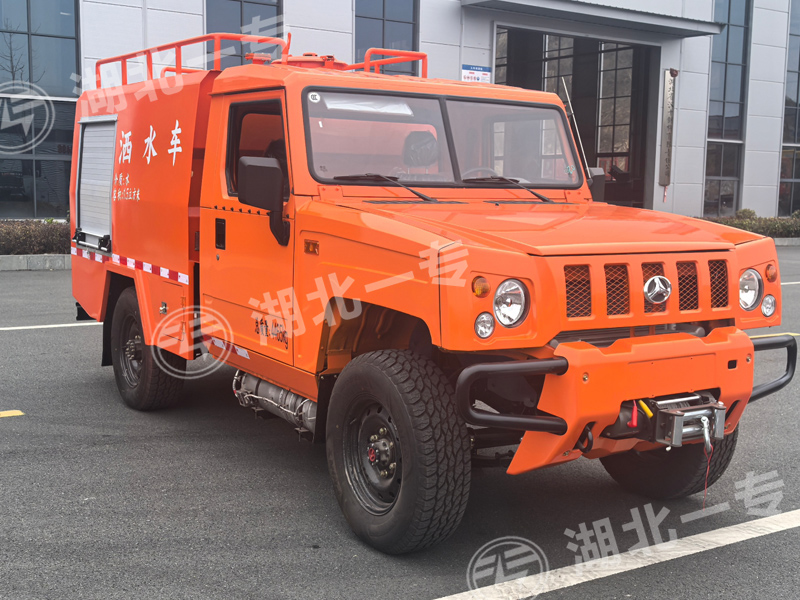 北汽勇士单排四驱洒水车