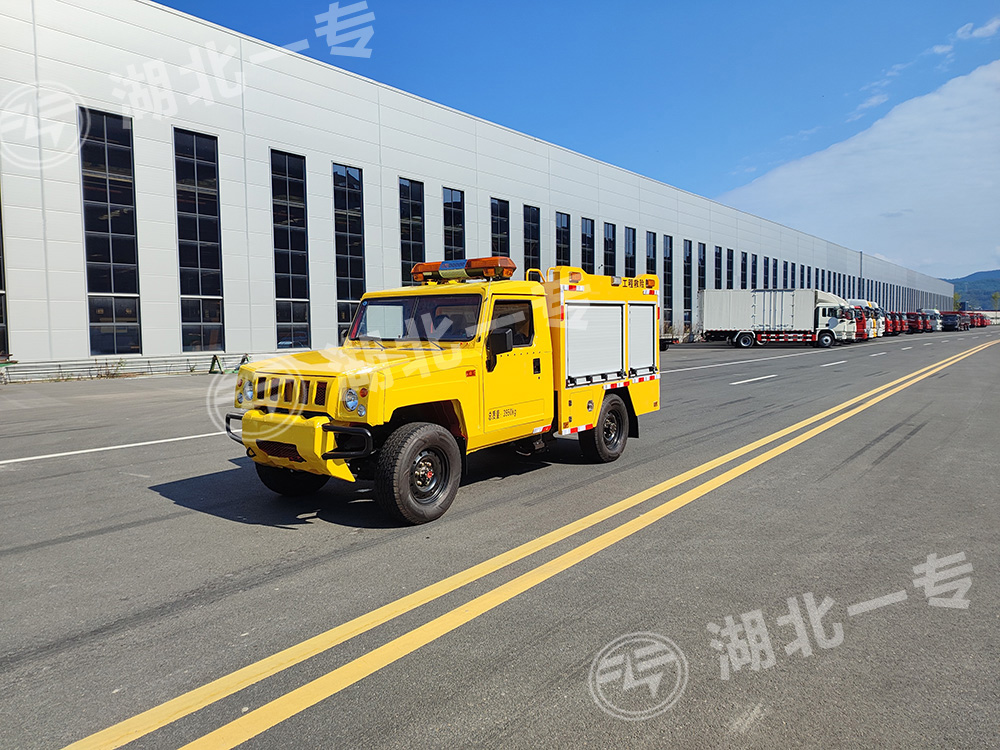 北汽勇士四驱救险车