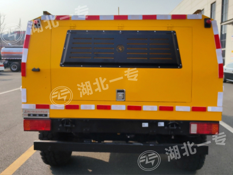 东风猛士四驱救险车