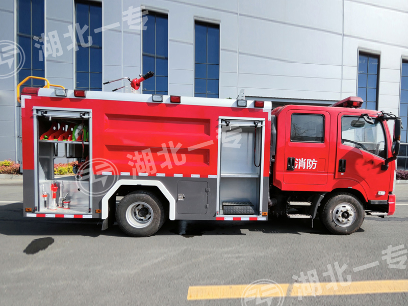 东风新汽水罐消防车