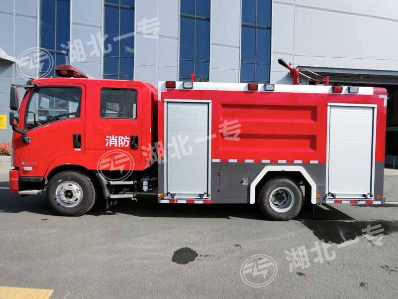 东风新汽水罐消防车